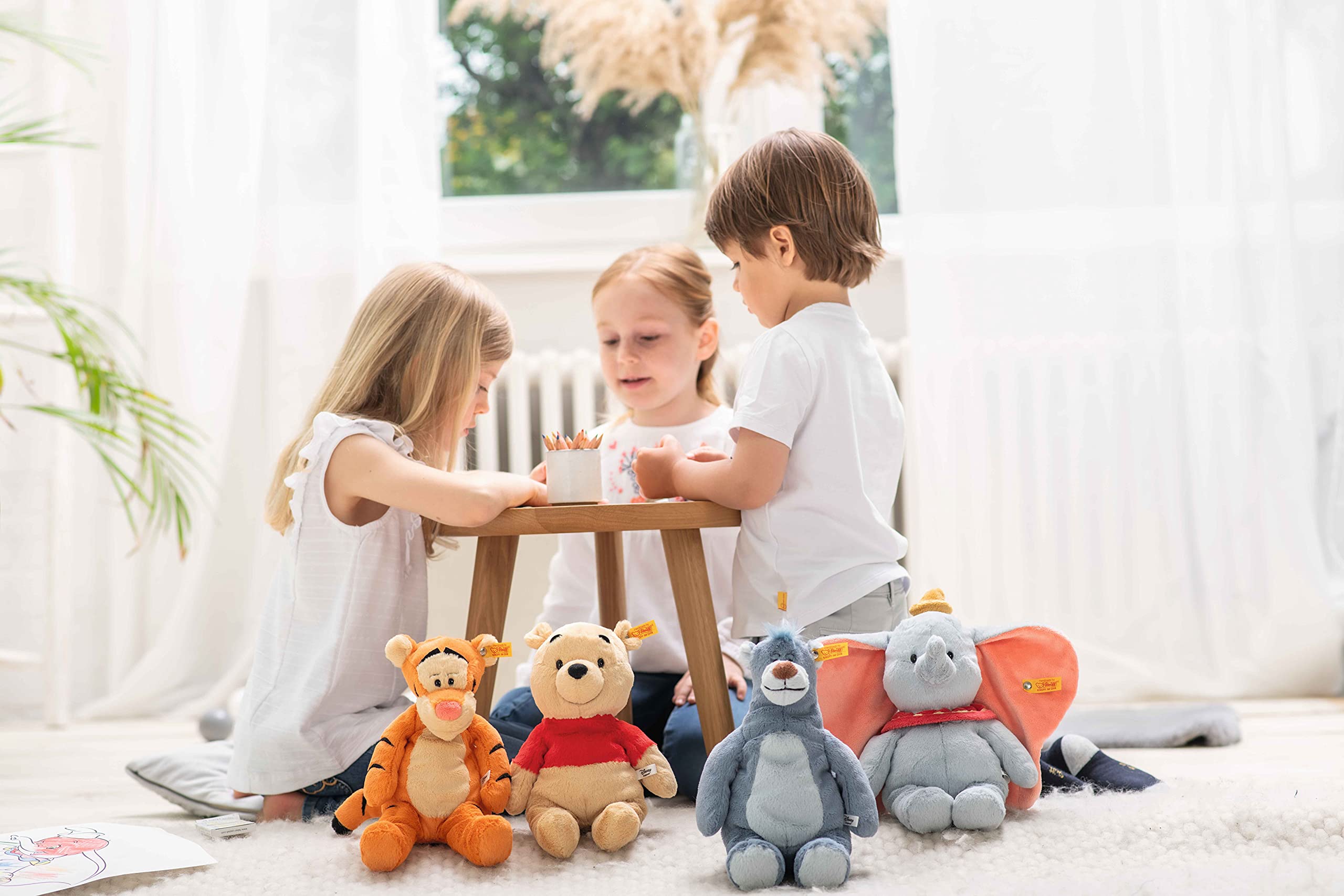 Steiff Disney Originals Balu der Bär 31 cm, Soft Cuddly Friends, Walt Disney Plüschfigur, Dschungel-Buch Baloo Kuscheltier für Kinder