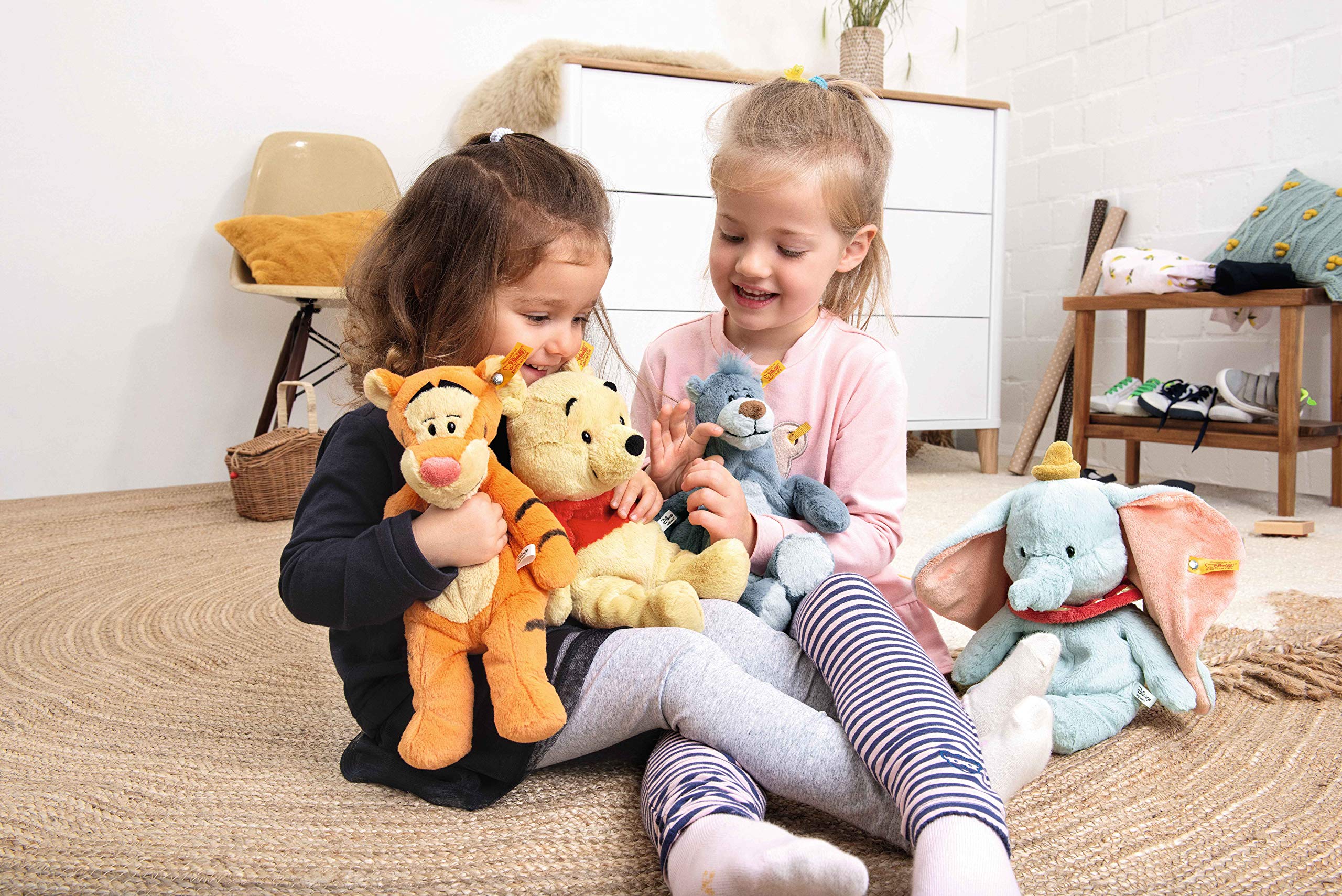 Steiff Disney Originals Balu der Bär 31 cm, Soft Cuddly Friends, Walt Disney Plüschfigur, Dschungel-Buch Baloo Kuscheltier für Kinder